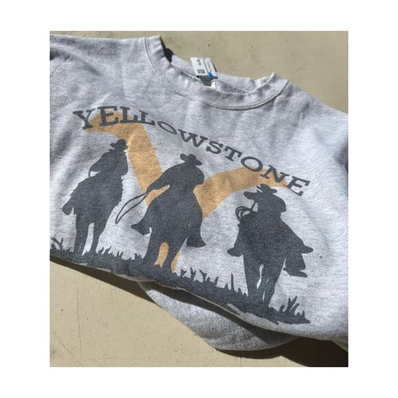 Yellowstone Dutton Ranch Sweatshirt Unisex M Cowboy Western Merch Graphic Top - Picture 11 of 11